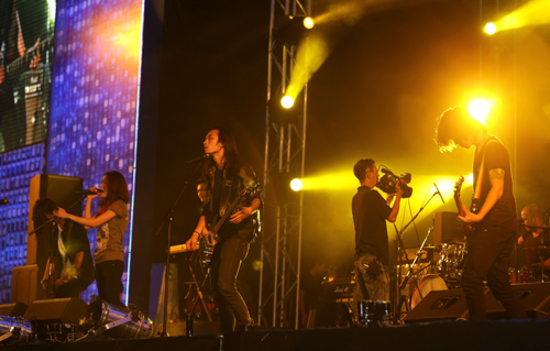 Đêm rock cuồng nhiệt cùng Lacuna Coil - 9