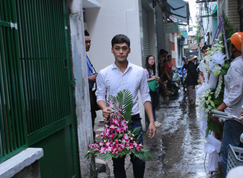 Nghẹn ngào đám tang Wanbi Tuấn Anh - 3