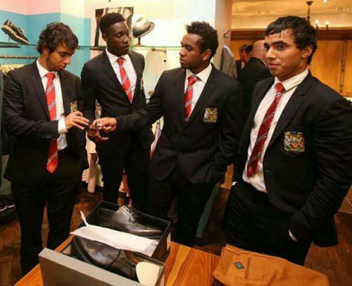 SAO MU rủ nhau shopping ở Nhật - 2