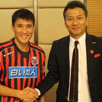 Bóng đá - “CV9” đi Nhật: Bia &amp; nỗi buồn fan SLNA