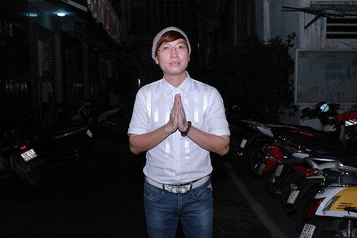 Sao Việt viếng Wanbi trong đêm - 13