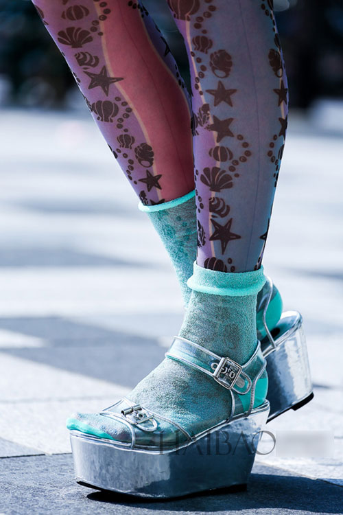 Bạn gái Nhật Bản cá tính đón Thu - 4