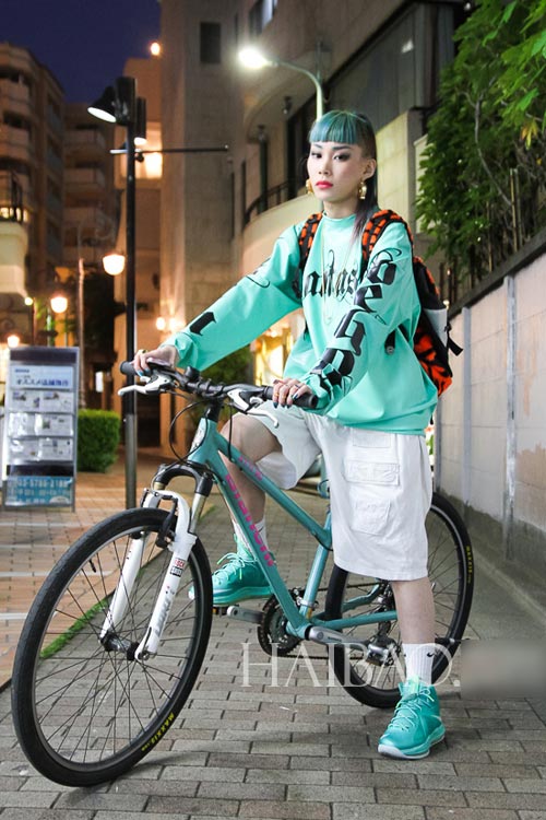 Bạn gái Nhật Bản cá tính đón Thu - 11