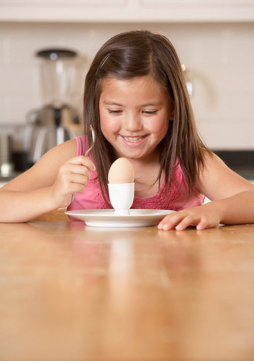 Trẻ ăn lòng đỏ trứng giúp tăng cường trí nhớ - 1