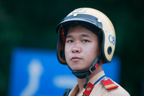 Ngày đầu CSGT Hà Nội đội mũ mới - 2