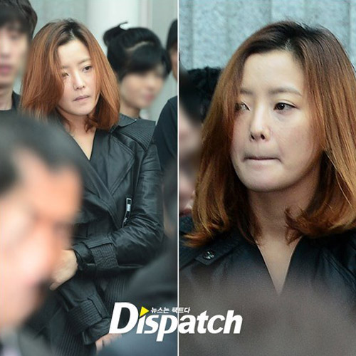 Kim Hee Sun phờ phạc trong tang lễ "ông trùm" - 1