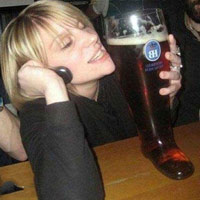 Thằng khờ tự dưng được vợ - 8