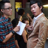 Ca nhạc - MTV - Hoài Linh quậy trước giờ lên sóng