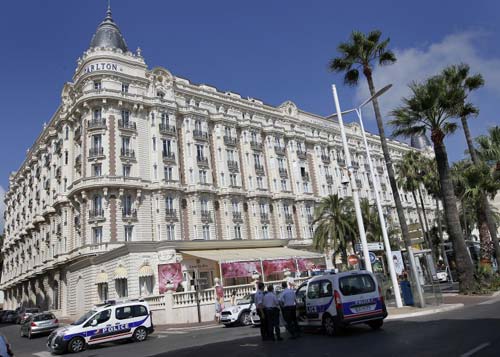 Pháp: Trộm 53 triệu USD kim cương ở Cannes - 1