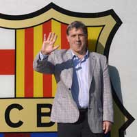 Bóng đá - Tata & sứ mệnh vá hàng thủ Barca