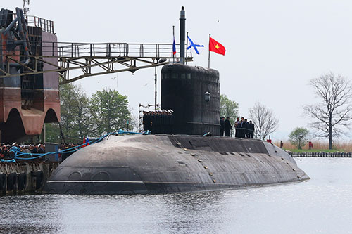 Tàu ngầm Hà Nội sẽ về nước vào tháng 11 - 1