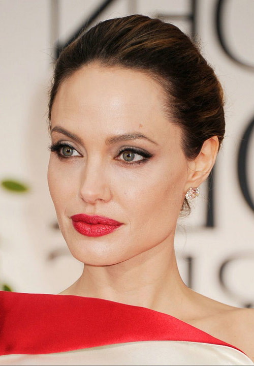 Jolie là nữ diễn viên giàu nhất năm 2013 - 1
