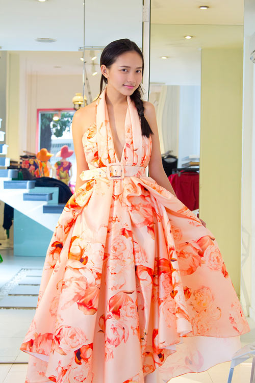 Như Thảo chăm sóc lưng ong nuột nà - 11