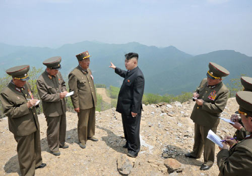 Lở đất tàn phá "giấc mơ" của Kim Jong-un - 1