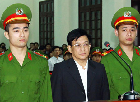 Ngày mai xét xử cựu quan chức huyện Tiên Lãng - 1