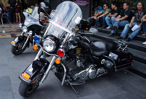 Dàn Harley-Davidson khủng trên phố Sài Gòn - 1