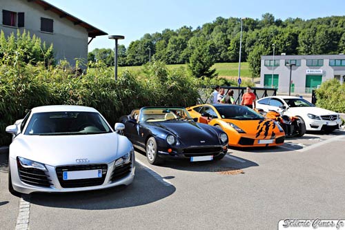 Lamborghini Gallardo đọ dáng bên mô tô khủng - 9