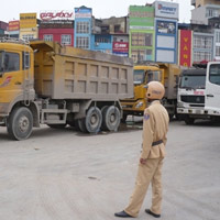 Tin tức trong ngày - Giải trình vụ "mua" giấy phép vào phố cấm