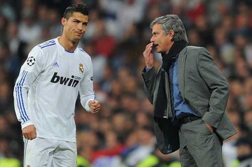 Mourinho châm chọc CR7 & Real - 1