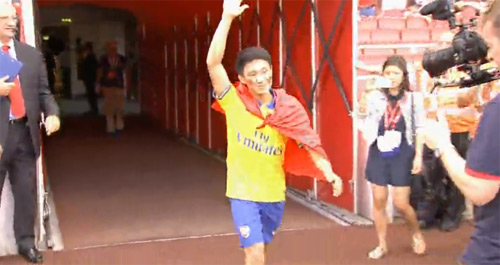 Arsenal tôn vinh Running Man ở Emirates - 2