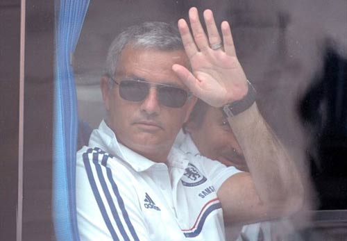 Mourinho gặp lại Real: Khi ta quay lưng - 2