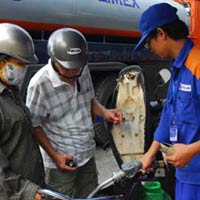 Thị trường - Tiêu dùng - Sắp tới, giá xăng dầu sẽ giảm ?