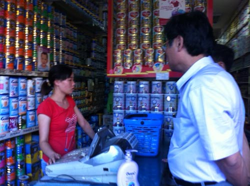 3.000 thùng sữa nghi nhiễm độc chưa thu hồi - 2
