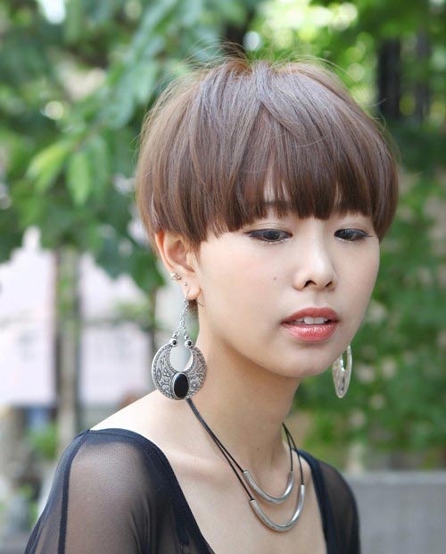 Kiểu tóc ngắn xinh xắn cho nàng mặt bầu - 8