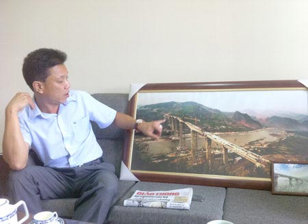 Ăn rau rừng, uống nước suối xây cầu kỷ lục - 3