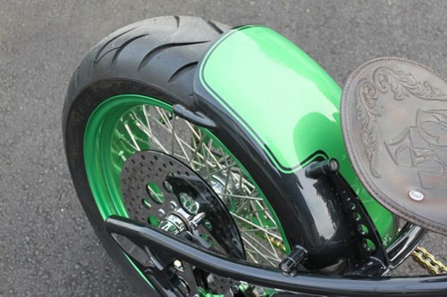 Xe chopper độ mảnh mai nhưng mạnh mẽ - 4