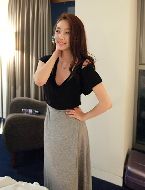 Áo cut-out khoe trọn bờ vai ngọt ngào - 3