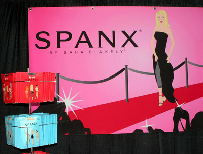 Đồ "bóp dáng" đã mê hoặc phụ nữ thế nào? - 13