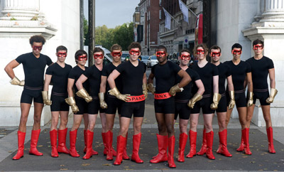 Đồ "bóp dáng" đã mê hoặc phụ nữ thế nào? - 15