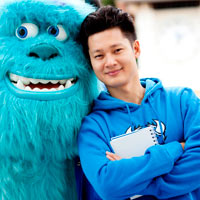 Hậu trường phim - Đức Tuấn tinh nghịch bên "quái vật"