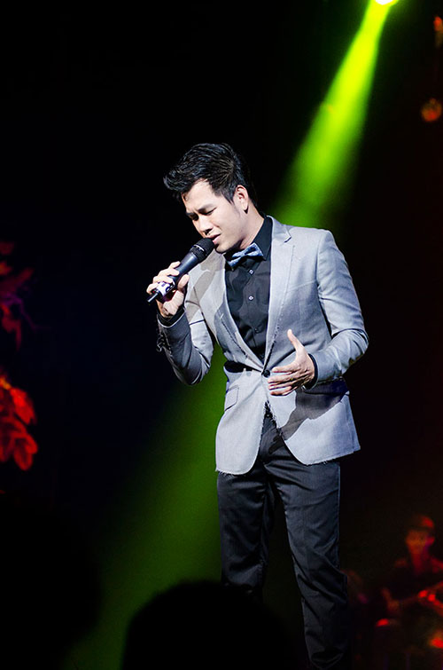 Váy sexy làm khổ Hồ Quỳnh Hương - 5