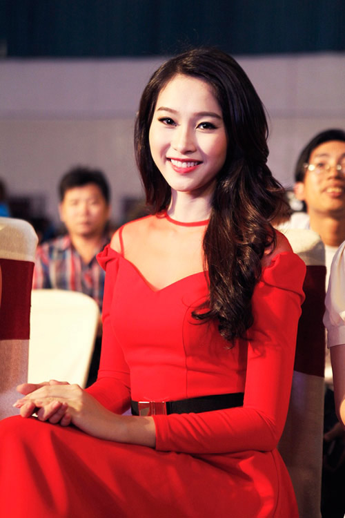 4 người đẹp mặc an toàn nhất - 14