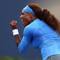 Serena swing vô lê miễn chê