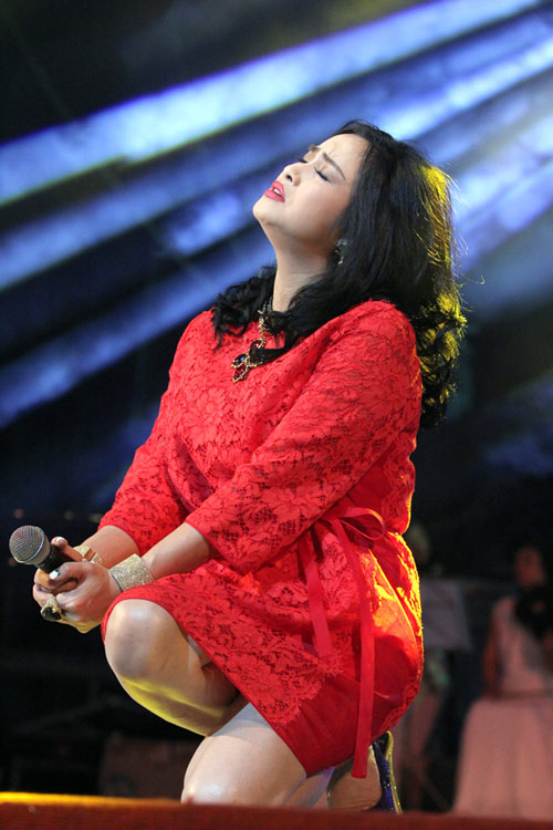 Mỹ Tâm đua giọng với 2 GK The Voice - 5