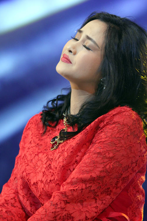 Mỹ Tâm đua giọng với 2 GK The Voice - 4