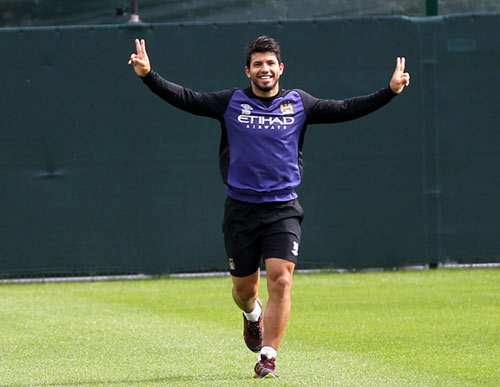 Man City: Ai xứng đáng đá chính? - 2