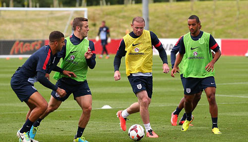 Lên tuyển Anh, Rooney khỏe như vâm - 10