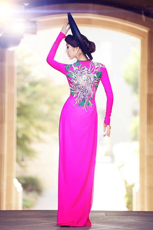 Ngọc Quyên diện áo dài trên đất Mỹ - 9