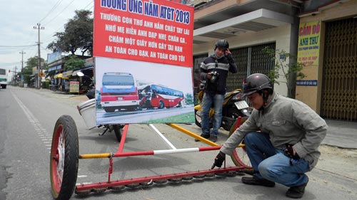 “Người nhặt đinh” xuyên Việt đến miền Trung - 3