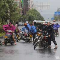 Tin tức trong ngày - Chùm ảnh siêu bão Utor tàn phá Trung Quốc