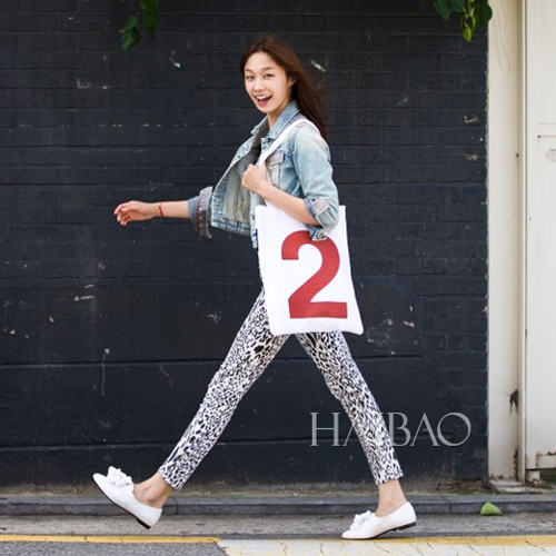 Chân dài quyến rũ trên đường phố Hàn - 12