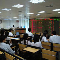 Tài chính - Bất động sản - TTCK 15/8: Bluechips bùng nổ trên sàn HSX