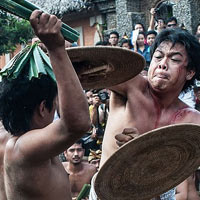 Phi thường - kỳ quặc - Kỳ quặc 2 lễ hội quất người tóe máu