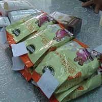 Pháp luật - Phát hiện 12kg tiền chất ma túy trong sữa tắm, cà phê