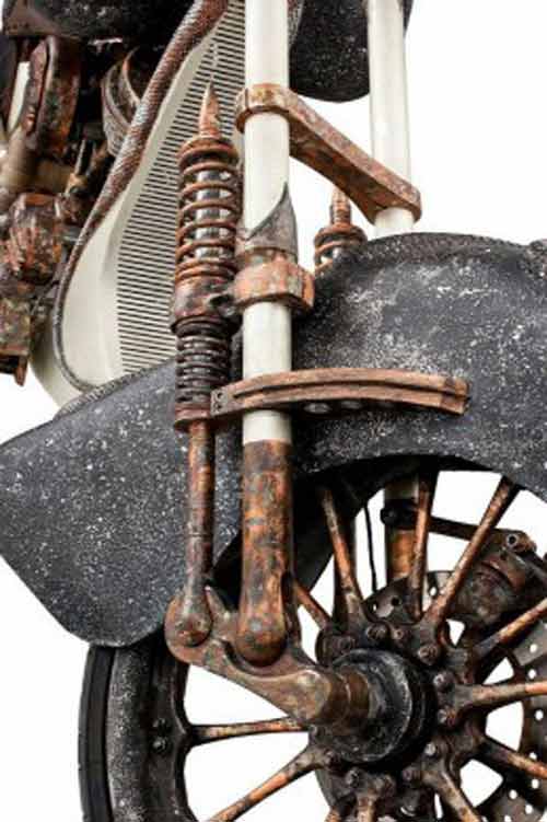 Siêu mô tô khung vàng đắt nhất thế giới - 9