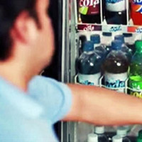 Sức khỏe đời sống - Dùng nhiều nước ngọt có gas, trẻ sẽ hung tợn